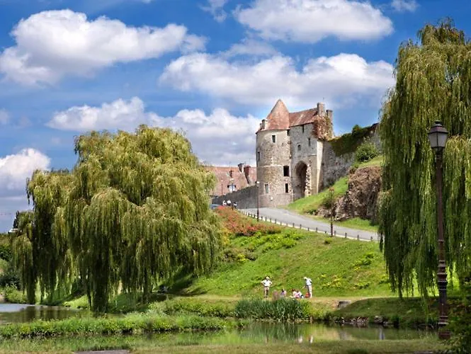Cabane D'arlette, Grande Terrasse En Centre-ville Hotel *